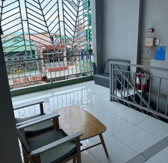 هتل Khách Sạn Nguyễn Long