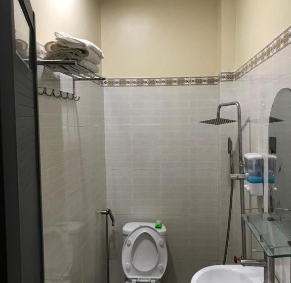 هتل Khách Sạn Nguyễn Long