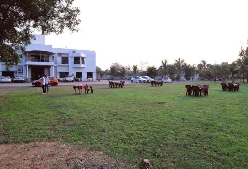 בית מלון כפרי Kings Resort