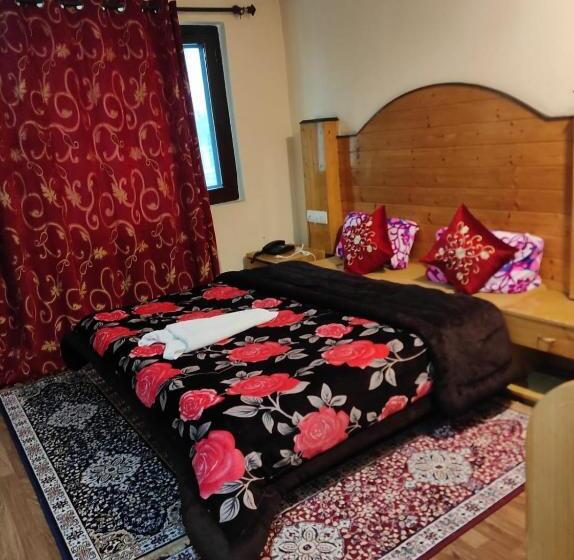 בית מלון כפרי Magnolia Inn