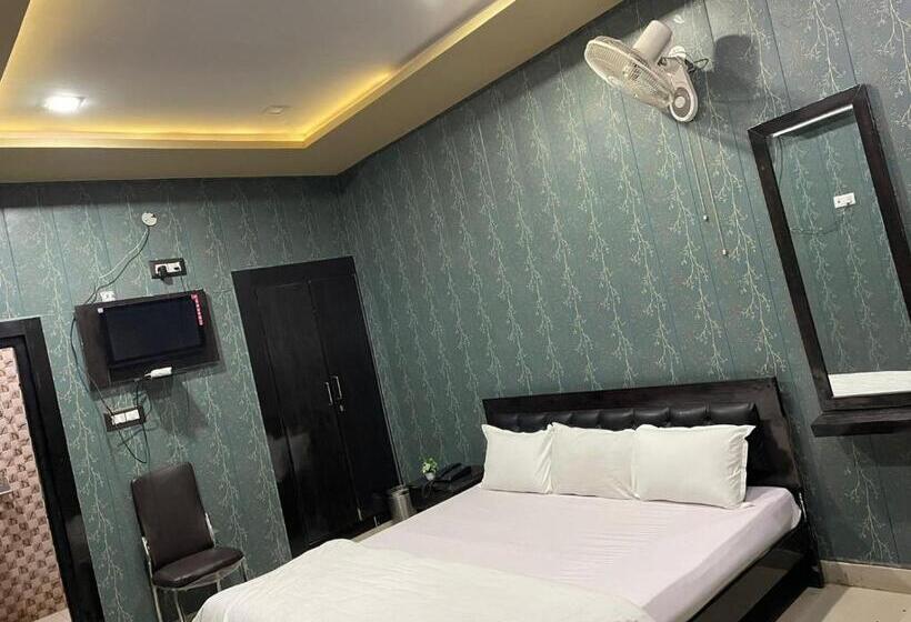 ホテル Maya Shyam