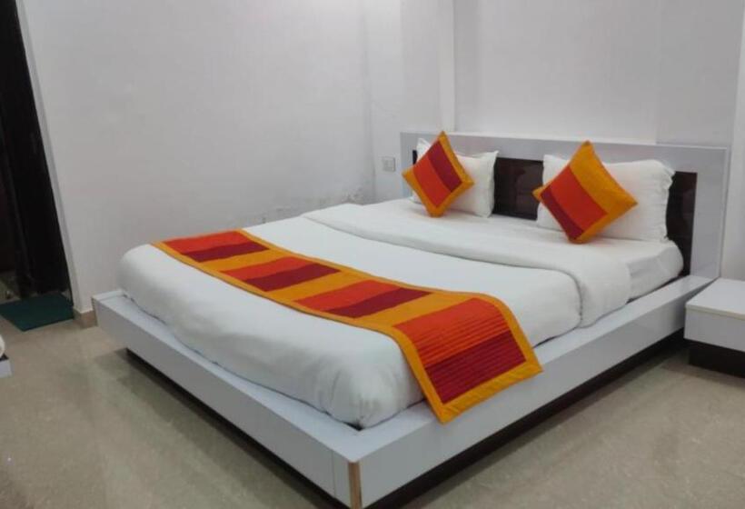 בית מלון כפרי Goroomgo Mountain Mist Home Stay Bhimtal