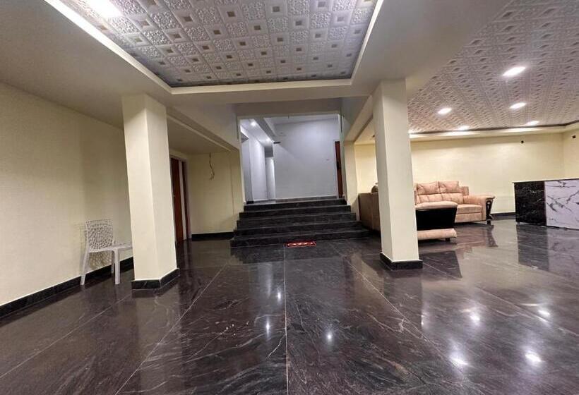 בית מלון כפרי Mps Sai Palace