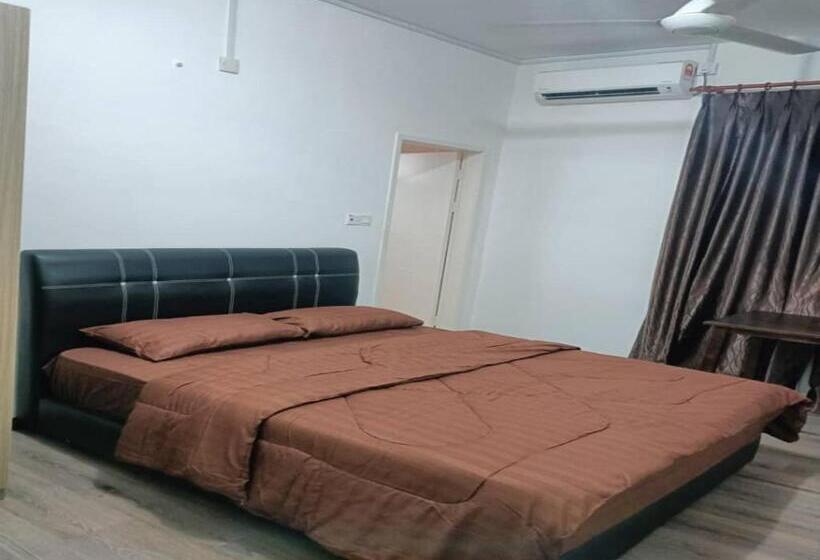 Отель Oyo 90965 Lakut Valley Homestay