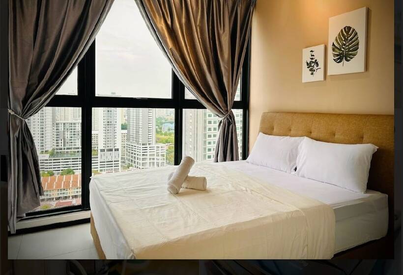 Отель Oyo 90965 Lakut Valley Homestay