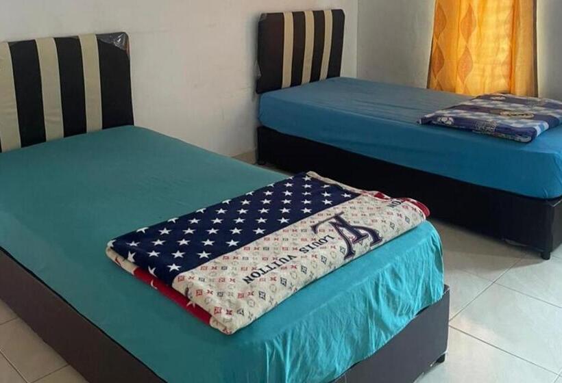 호텔 Oyo 93849 Kng Homestay Syariah