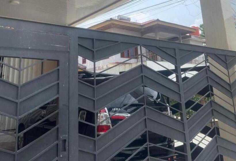 فندق Oyo 93850 Njy House Syariah