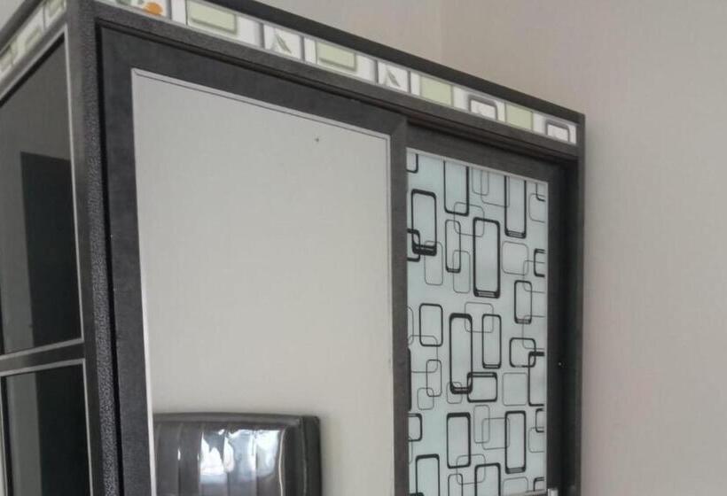 فندق Oyo 93850 Njy House Syariah