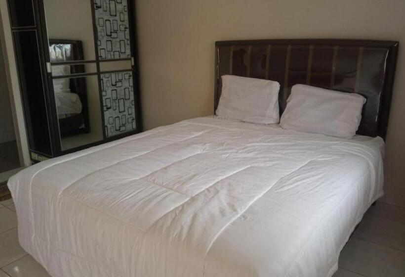 فندق Oyo 93850 Njy House Syariah