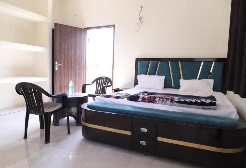 Отель Rang Vilas Residency Vrindavan