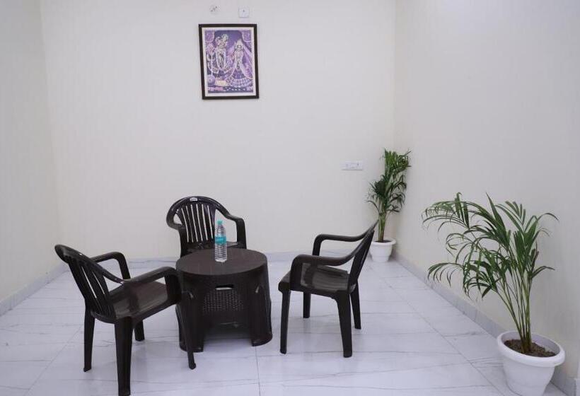 Отель Rang Vilas Residency Vrindavan