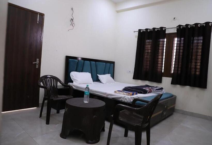 Отель Rang Vilas Residency Vrindavan