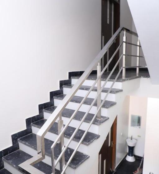 Отель Rang Vilas Residency Vrindavan