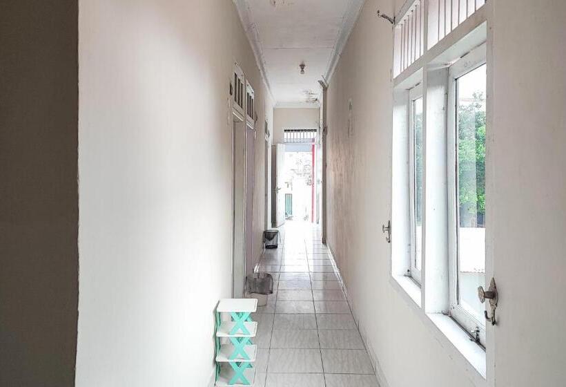 호텔 Reddoorz Syariah Near Transmart Jambi