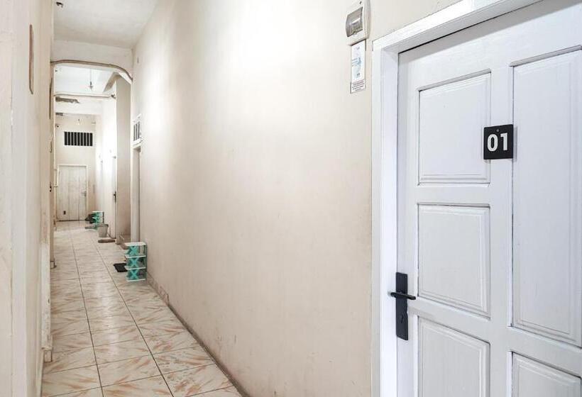 호텔 Reddoorz Syariah Near Transmart Jambi