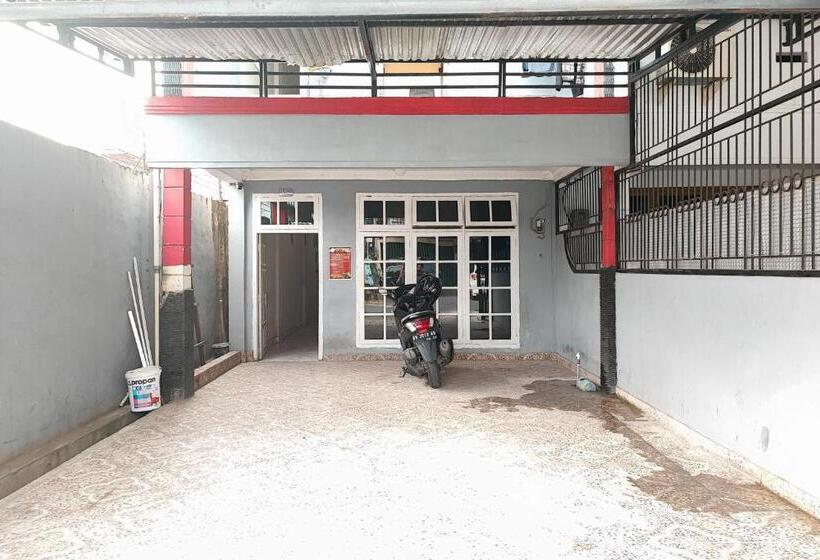 호텔 Reddoorz Syariah Near Transmart Jambi