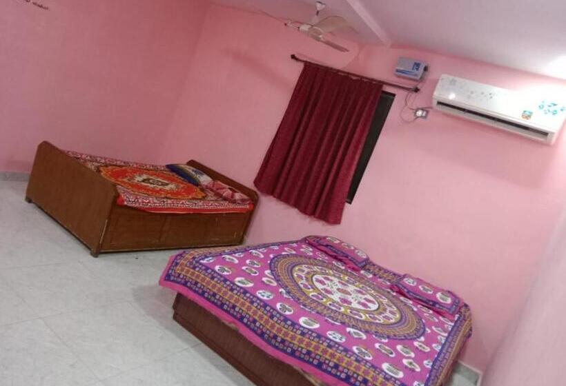 בית מלון כפרי Samundra Pool Resort