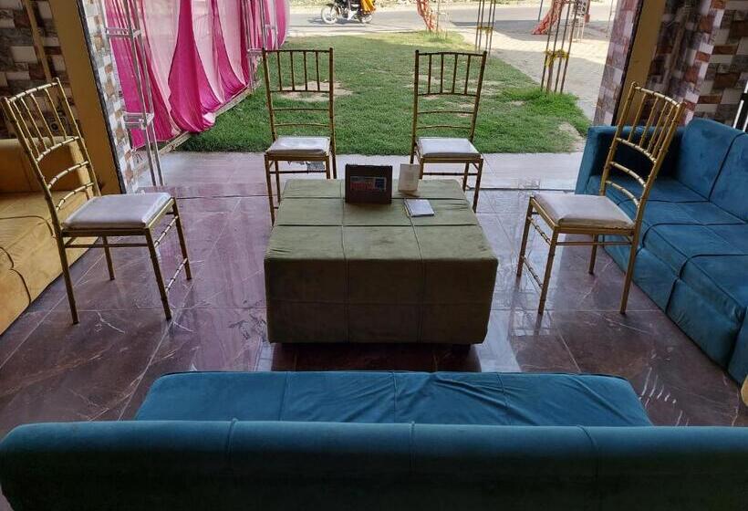 Отель Sanjay Resort And