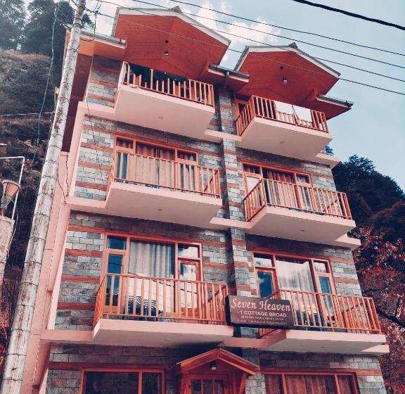 هتل Seven Heaven Manali Scenic Mountain View Luxury Villa, Manali