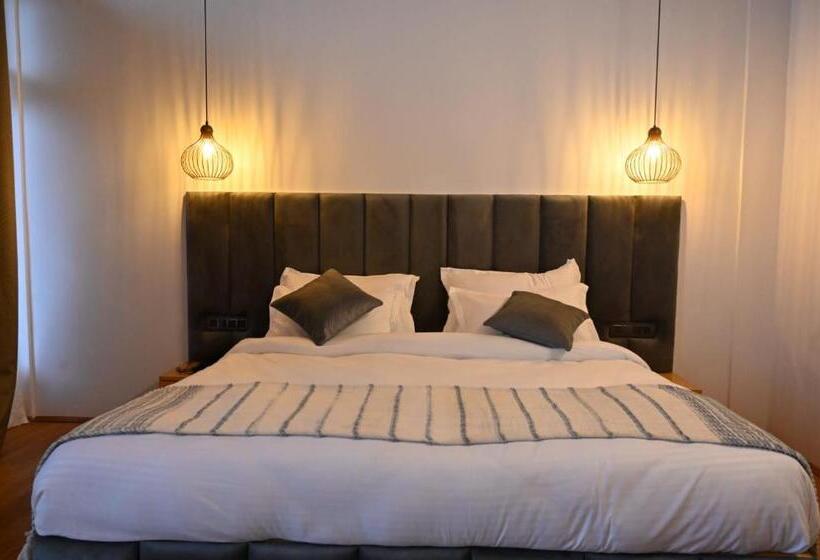 בית מלון כפרי Silver Fern By The Hillside