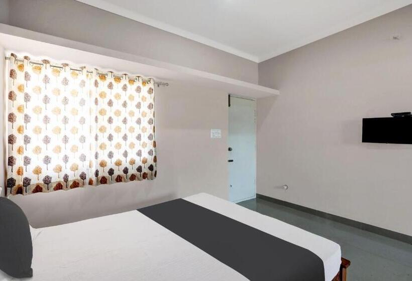 فندق Spot On Formula 1 Residency