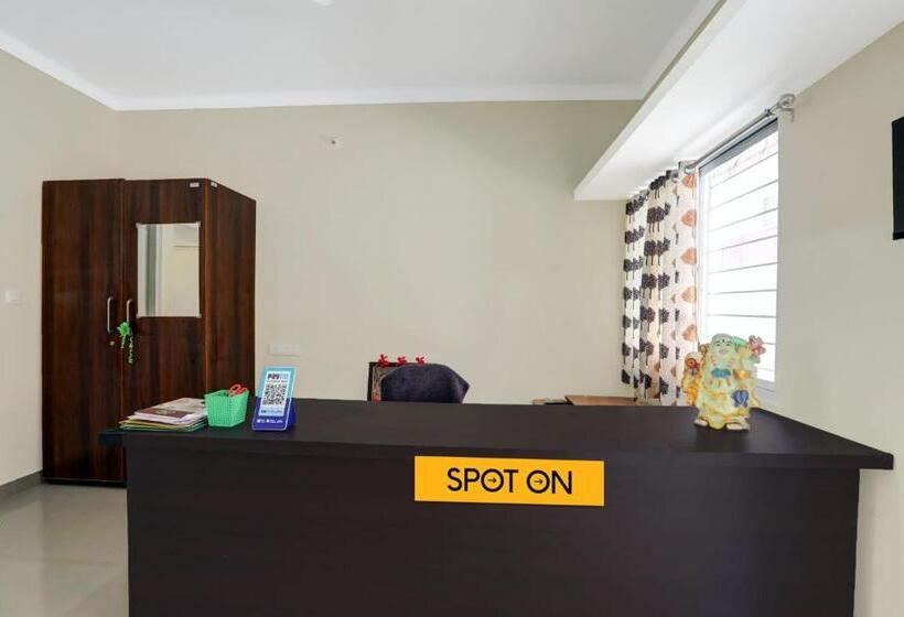 فندق Spot On Formula 1 Residency