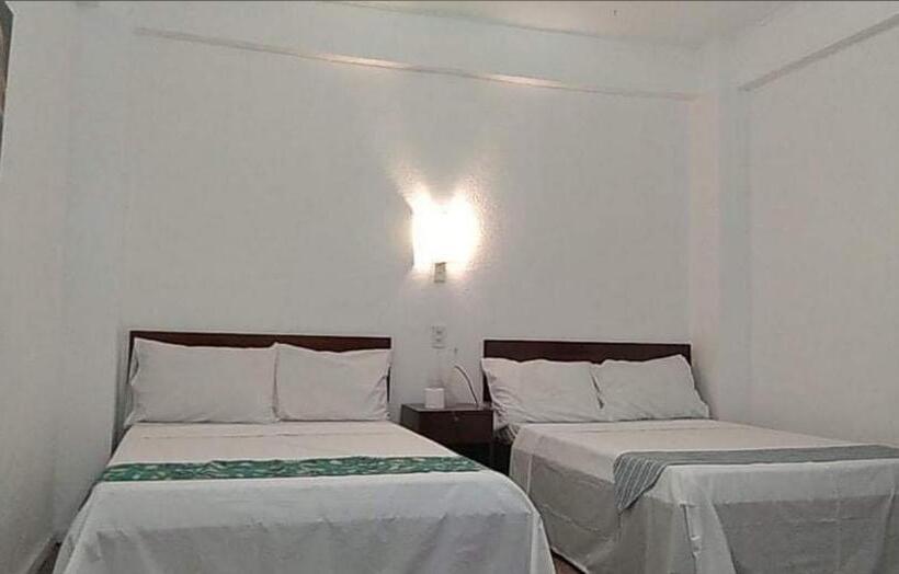 Hotel Sunvilla Beachfront