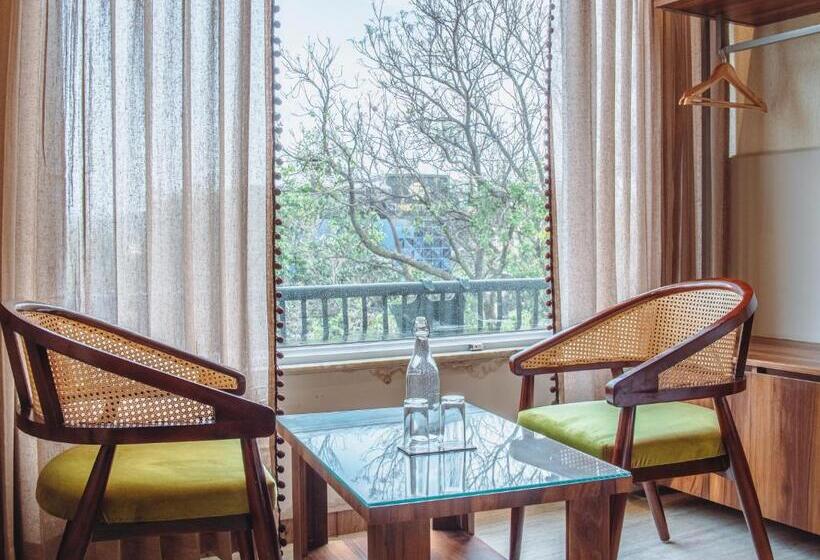 호텔 The Manor House Rajpur Road