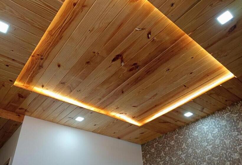 בית מלון כפרי The Wild Arena