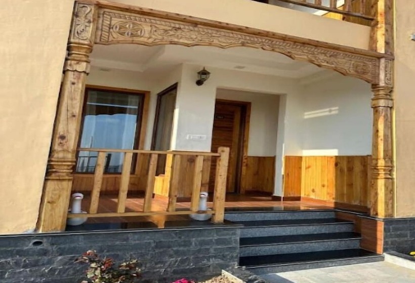 בית מלון כפרי The Wild Arena