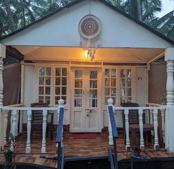 בית מלון כפרי Tides By Tb