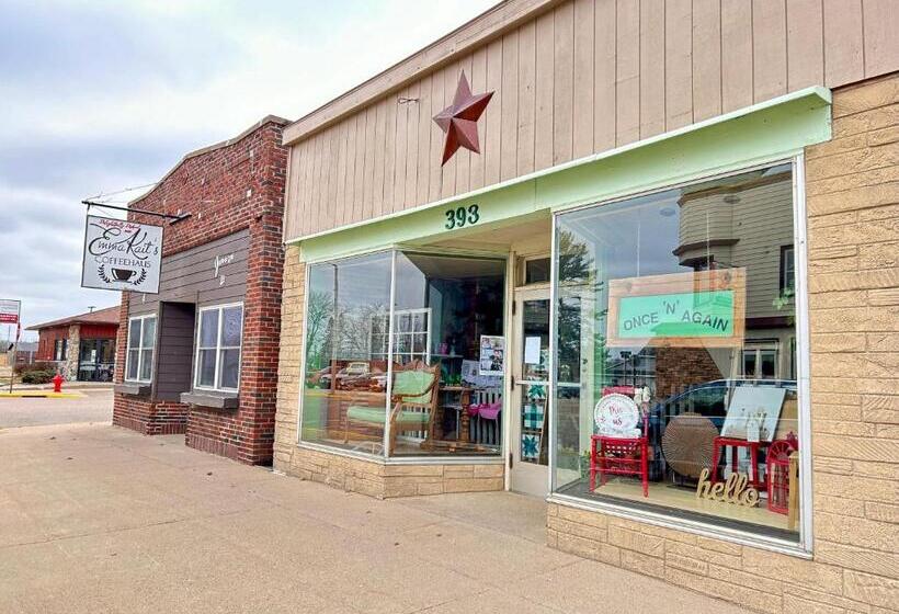 فندق Time Travel Inn