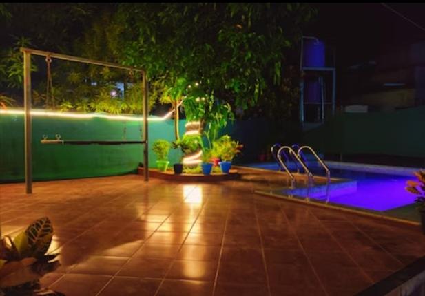 ホテル Vartak Wadi Smita Villa