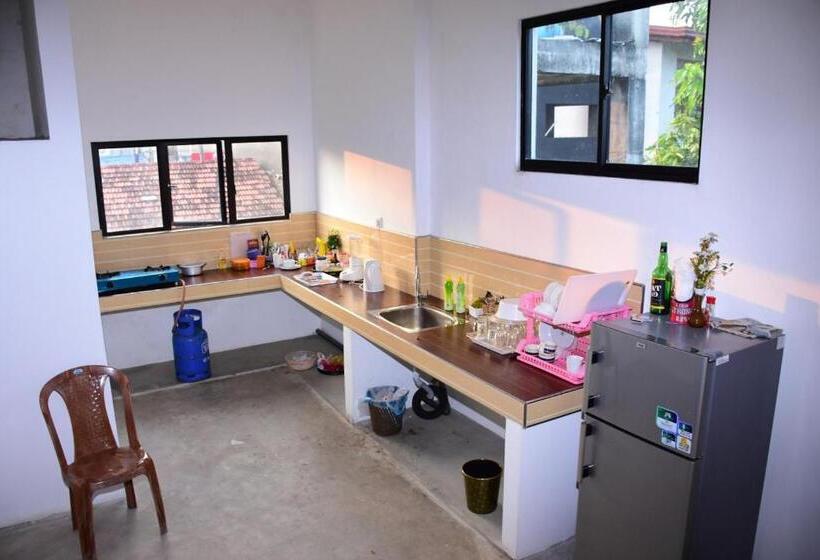 בית מלון כפרי Wh Beach Resort