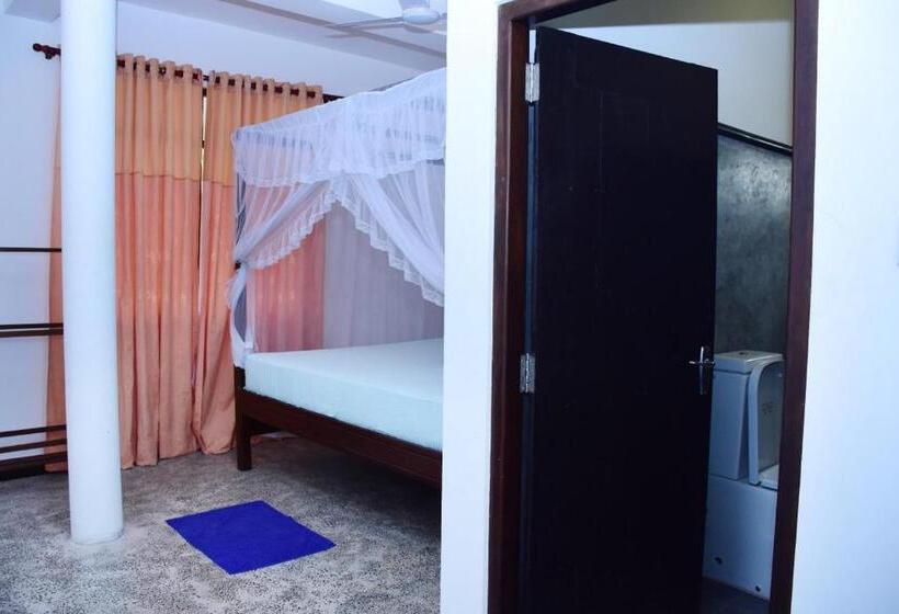 בית מלון כפרי Wh Beach Resort