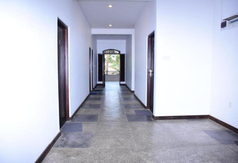 בית מלון כפרי Wh Beach Resort