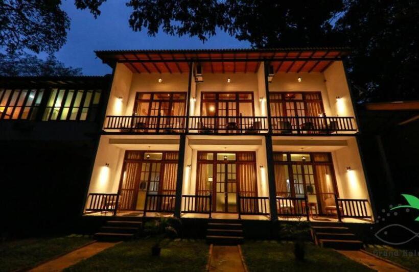 Отель Kalundawa Nature Resort