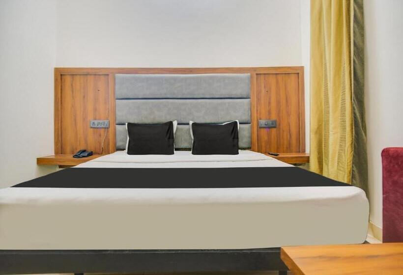 Oyo Shree Ji Hotel & Banquet