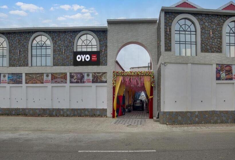 Oyo Shree Ji Hotel & Banquet