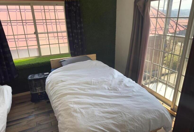 Pension (Hôtel basse catégorie) ゲストハウスみどり