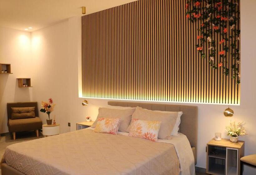 ペンション Allumaro House