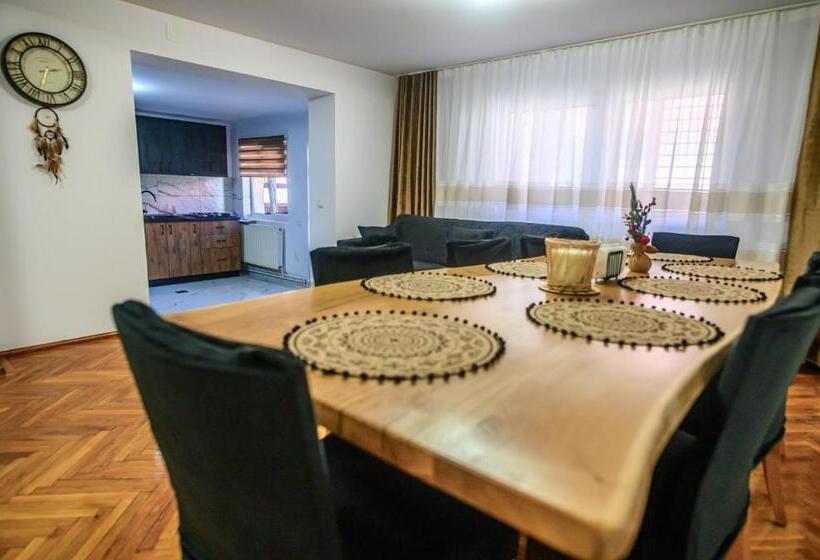 ペンション Alpine Bliss Sinaia