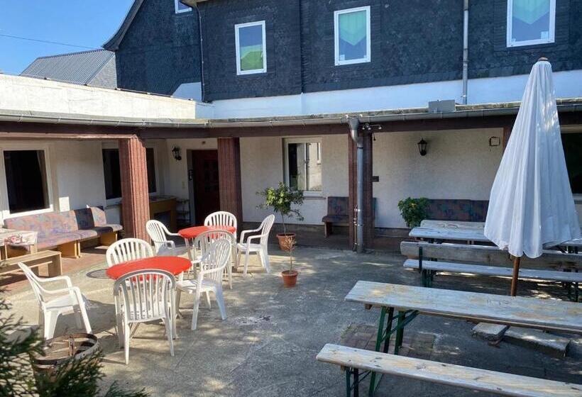 ペンション Monteurzimmer Alte Schule Heberndorf 1