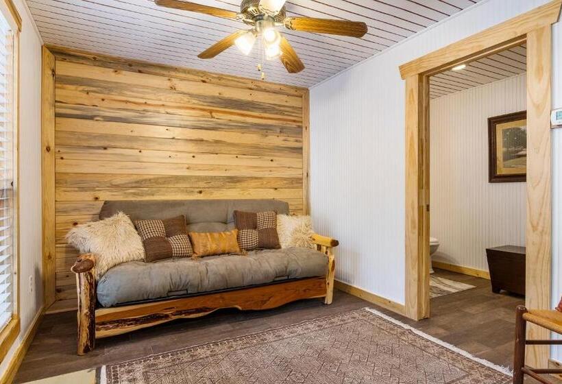 펜션 Big Fern Cabin