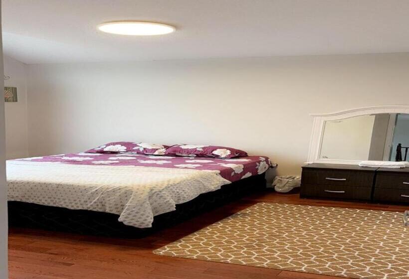 Пансион Bright Queen Room