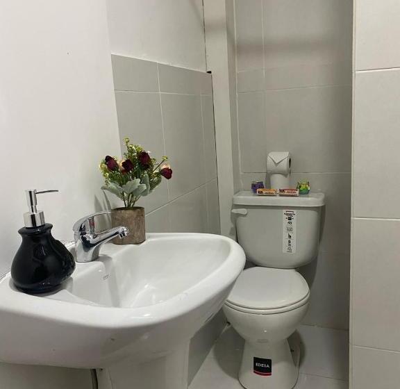 پانسیون Broadway Suites