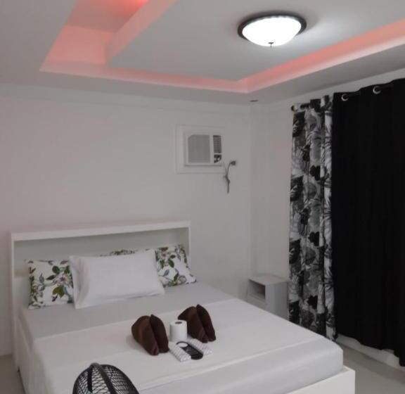 پانسیون Carandangfam Inn