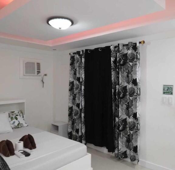 پانسیون Carandangfam Inn