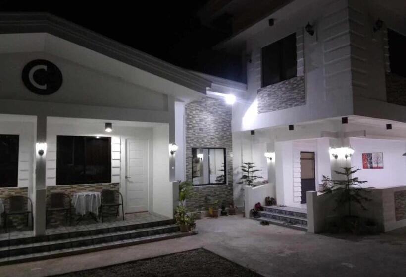 پانسیون Carandangfam Inn