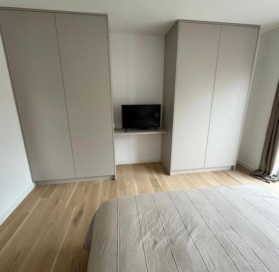 펜션 Suite Avec Balcon, Kitchenette équipée, Douche, Baignoire, Wc Et Bureau